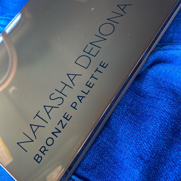 NEW IN BOX 💫 NATASHA DENONA BRONZE PALETTE - Picture 4 of 5